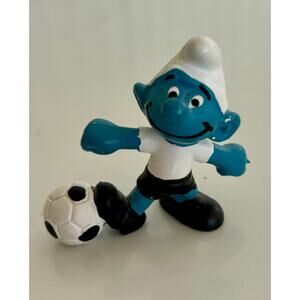 Rare Collectable‎ Smurf Soccer Kicker Football Player 20068 Vintage PVC Figure